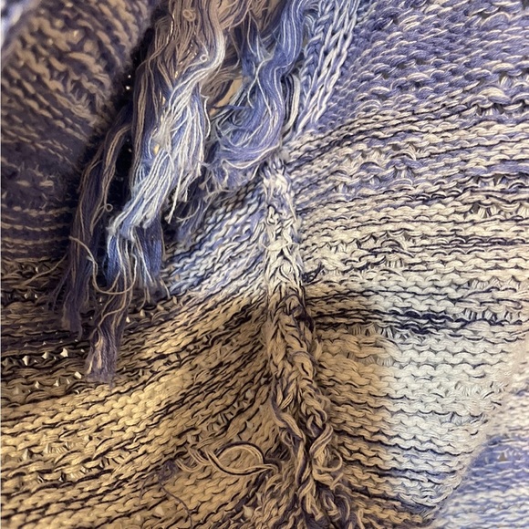 Roxy Cardigan - Picture 4 of 5